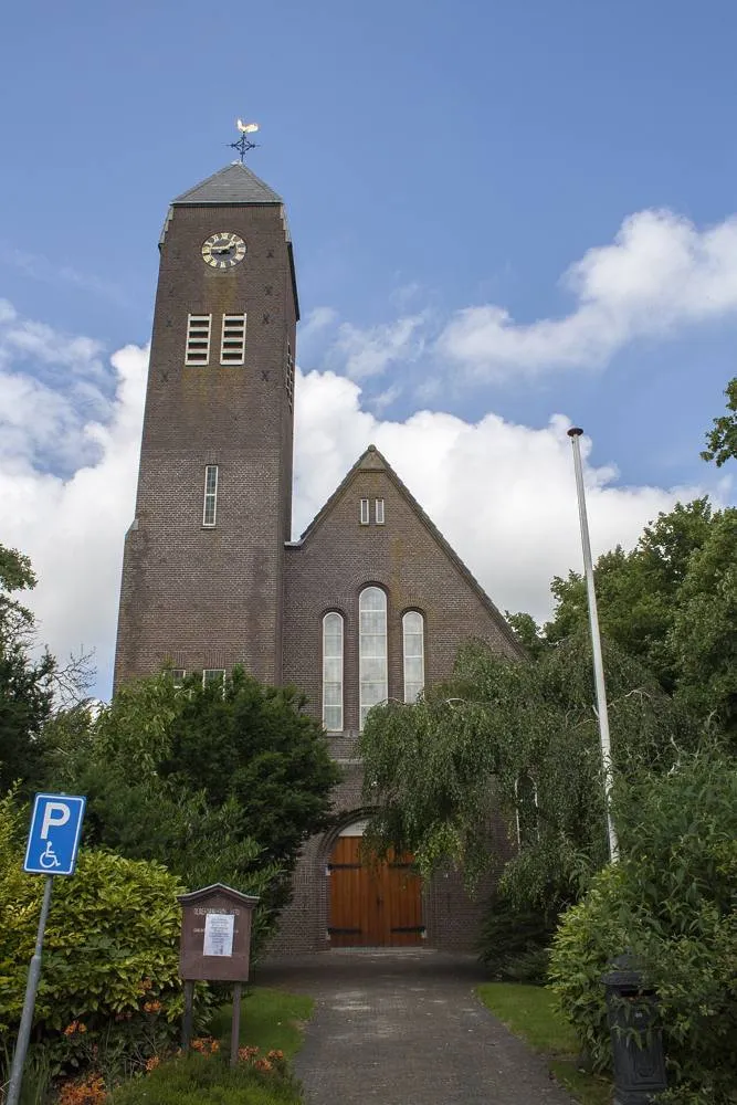 Dirkshorn: Dirkshorn - Raadhuisstraat 80 - Gereformeerde kerk 1