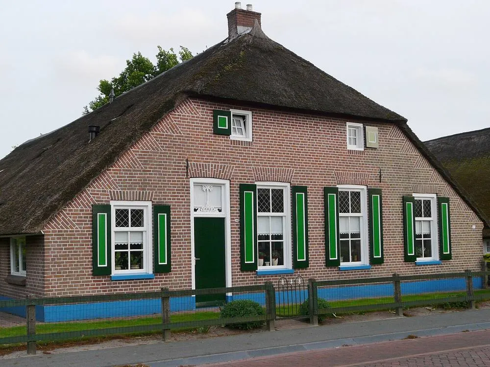 Staphorst: Staphorster farmhouse in authentic colors